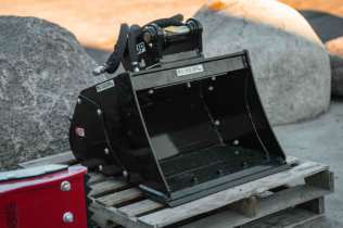 EXCAVATOR MILLING BUCKET - Schweitzer Farms and Sales