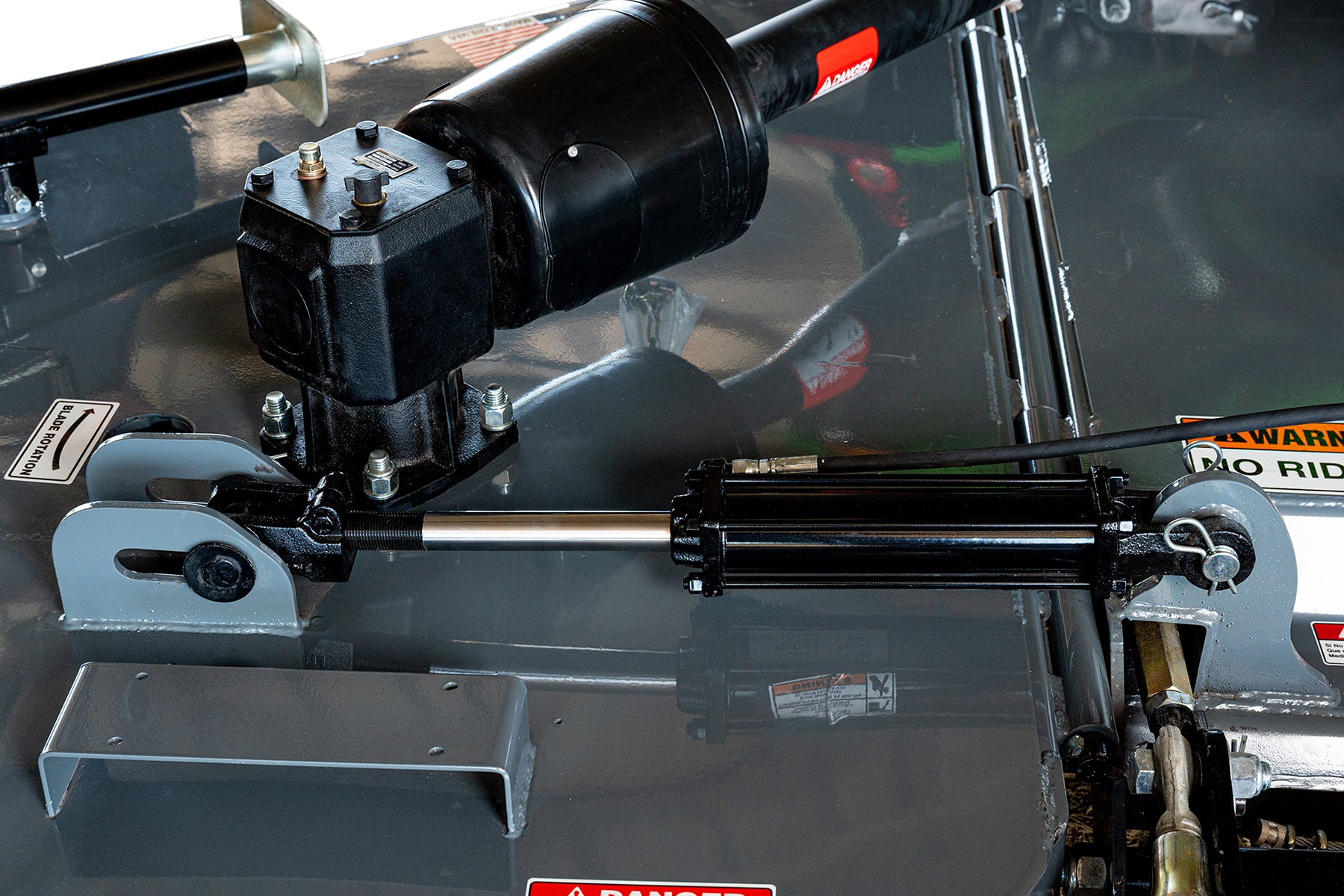 2512 SERIES FLEX-WING ROTARY CUTTER