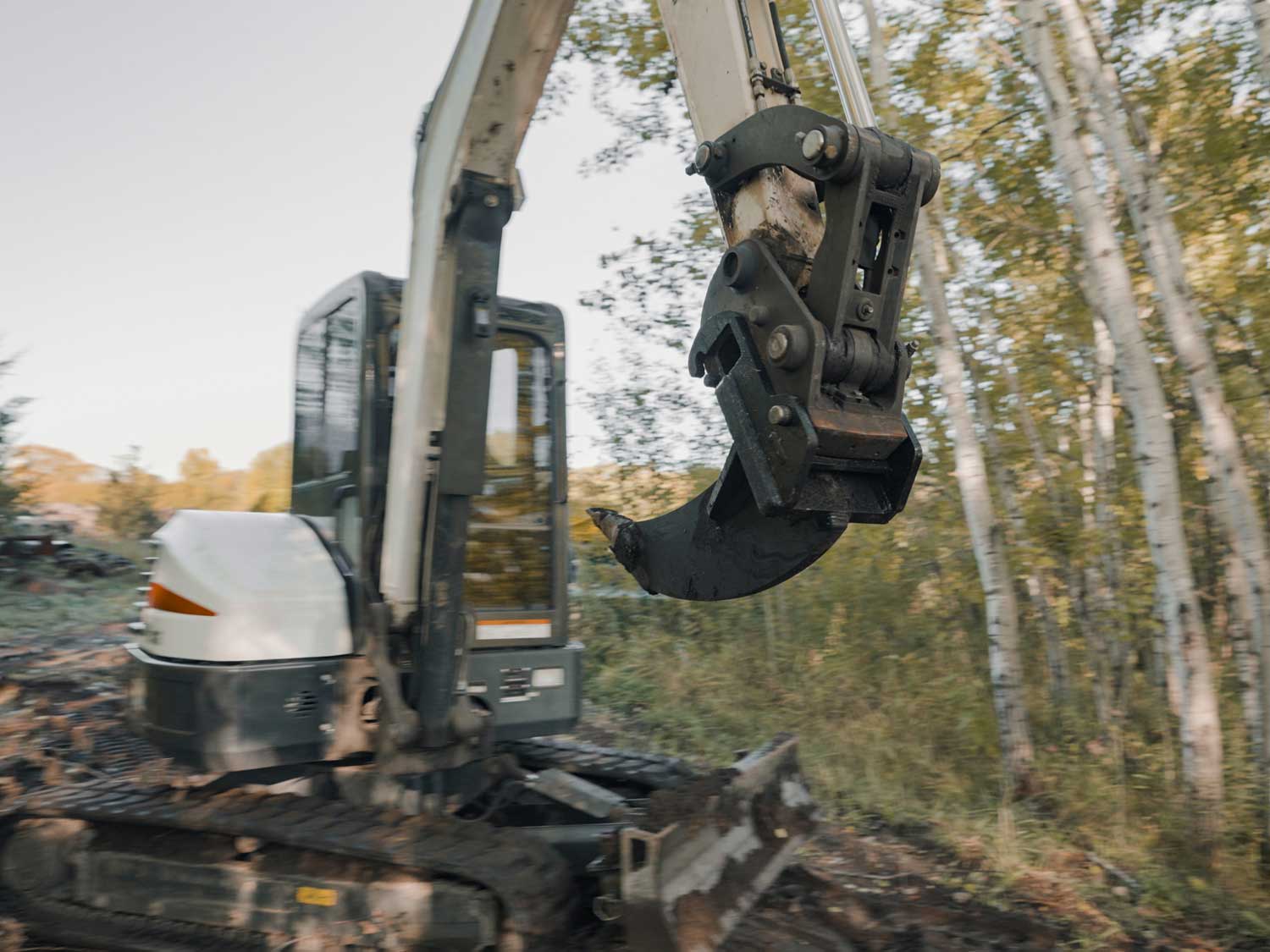 EXCAVATOR RIPPER - Schweitzer Farms and Sales