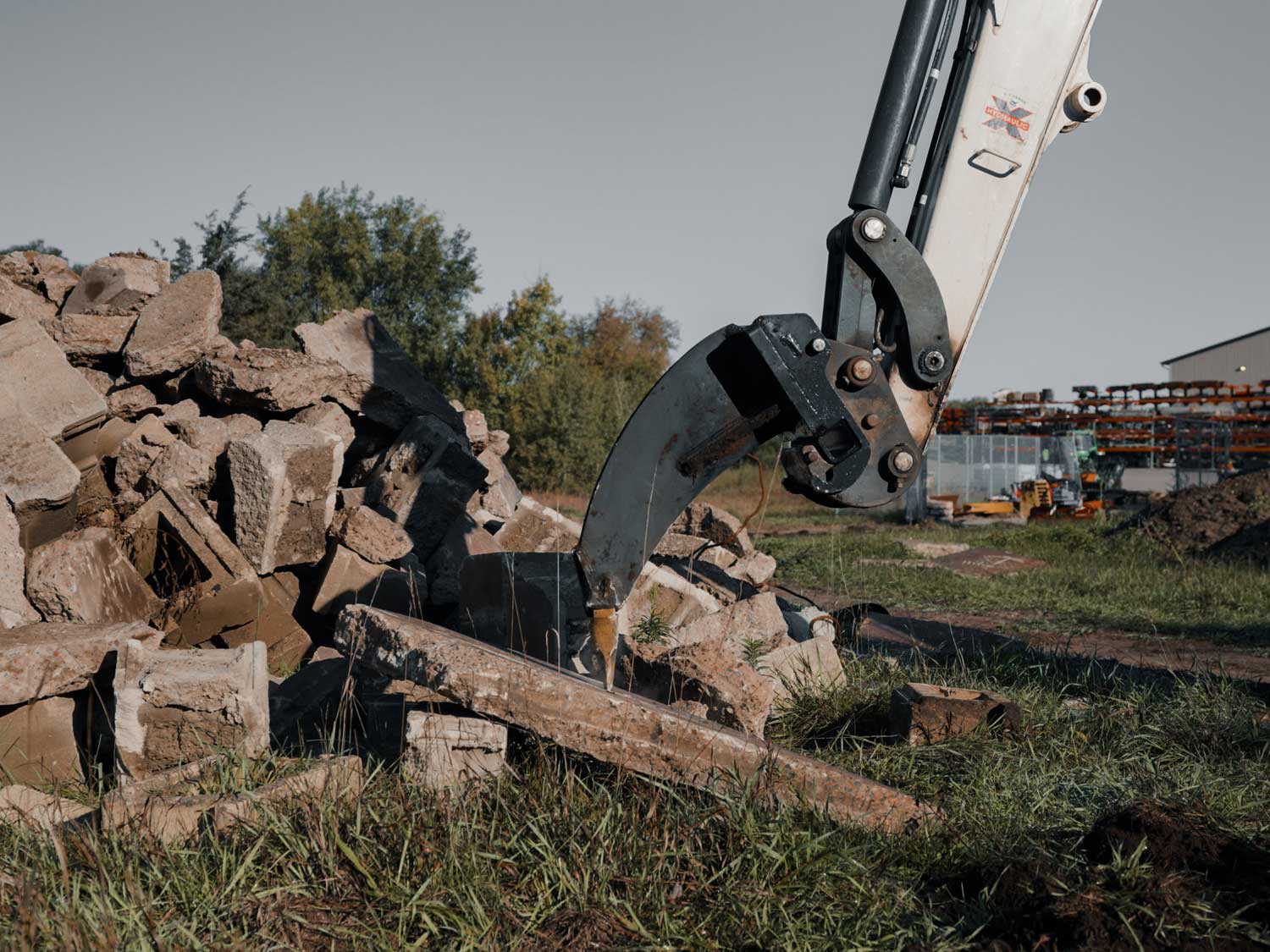 EXCAVATOR RIPPER - Schweitzer Farms and Sales