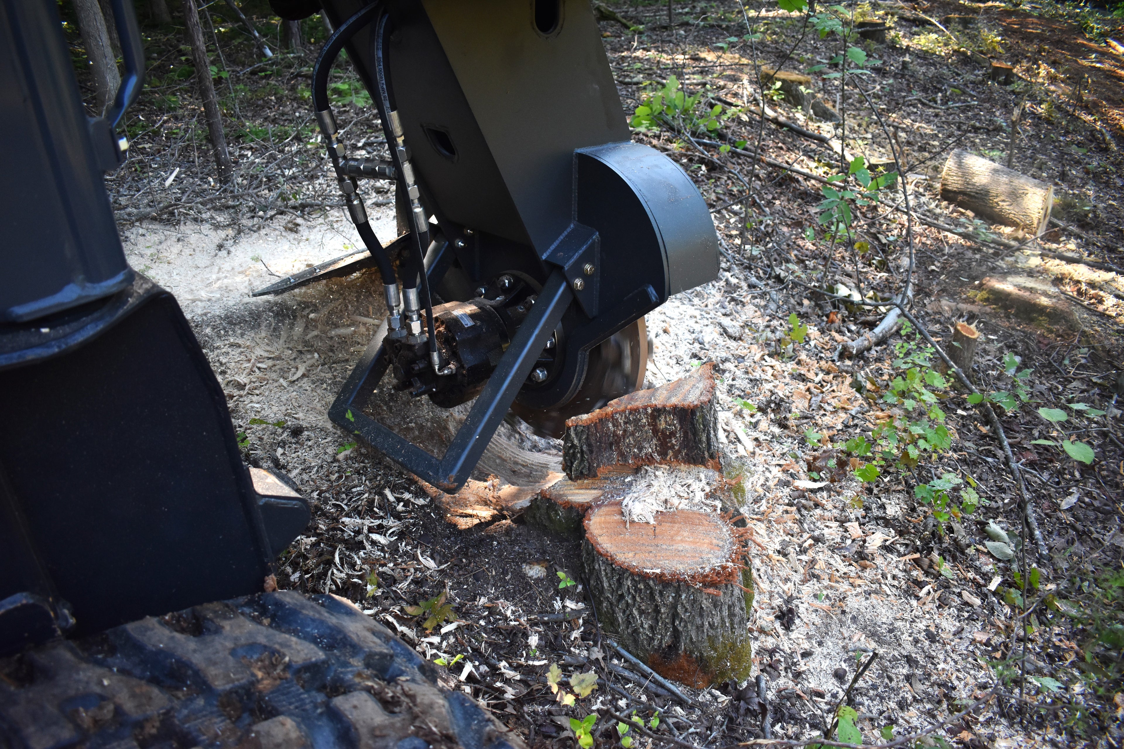 STUMP GRINDER
