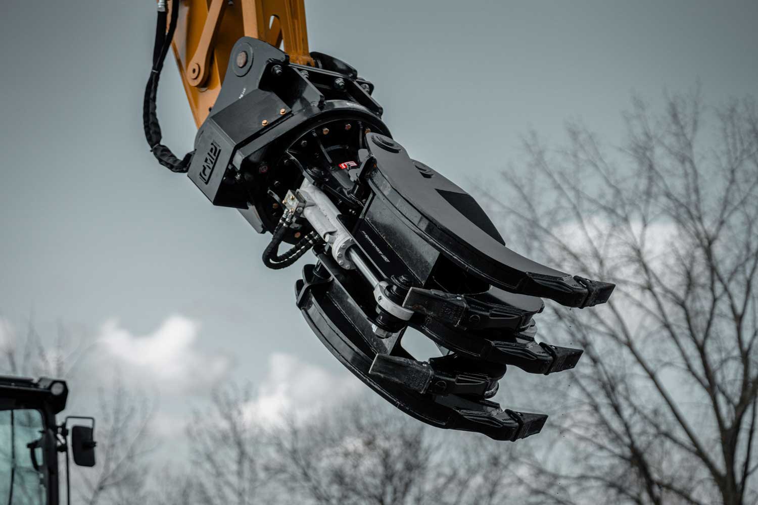 EXCAVATOR BYPASS HYDRA GRAPPLE - Schweitzer Farms and Sales