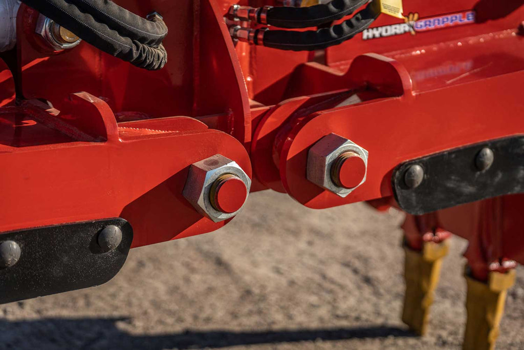 EXCAVATOR NON-ROTATE HYDRA GRAPPLE - Schweitzer Farms and Sales