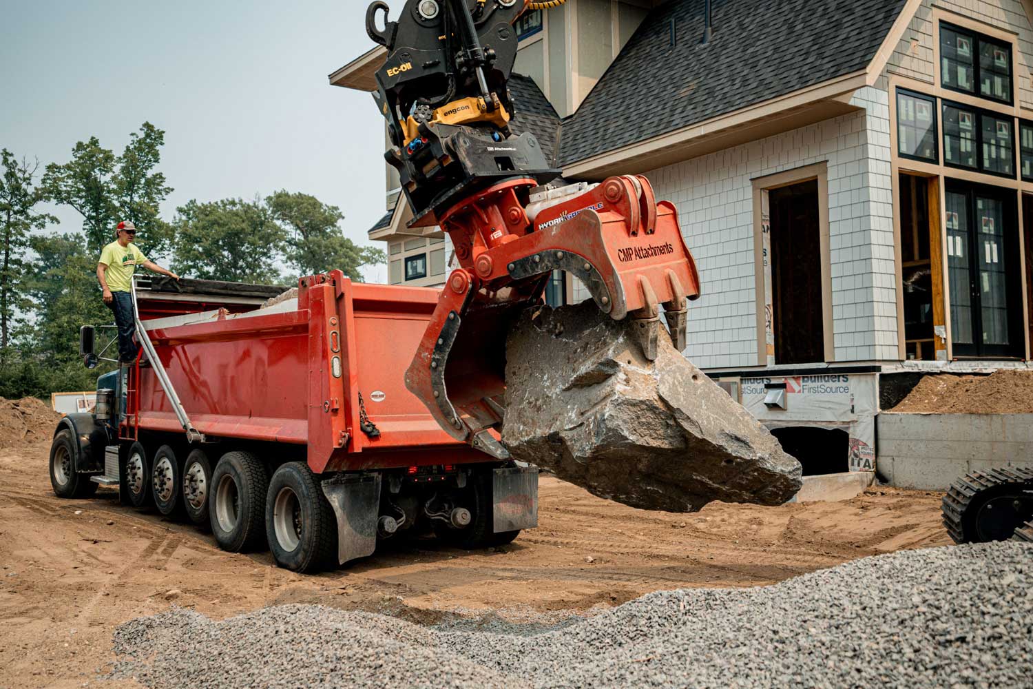 EXCAVATOR NON-ROTATE HYDRA GRAPPLE - Schweitzer Farms and Sales
