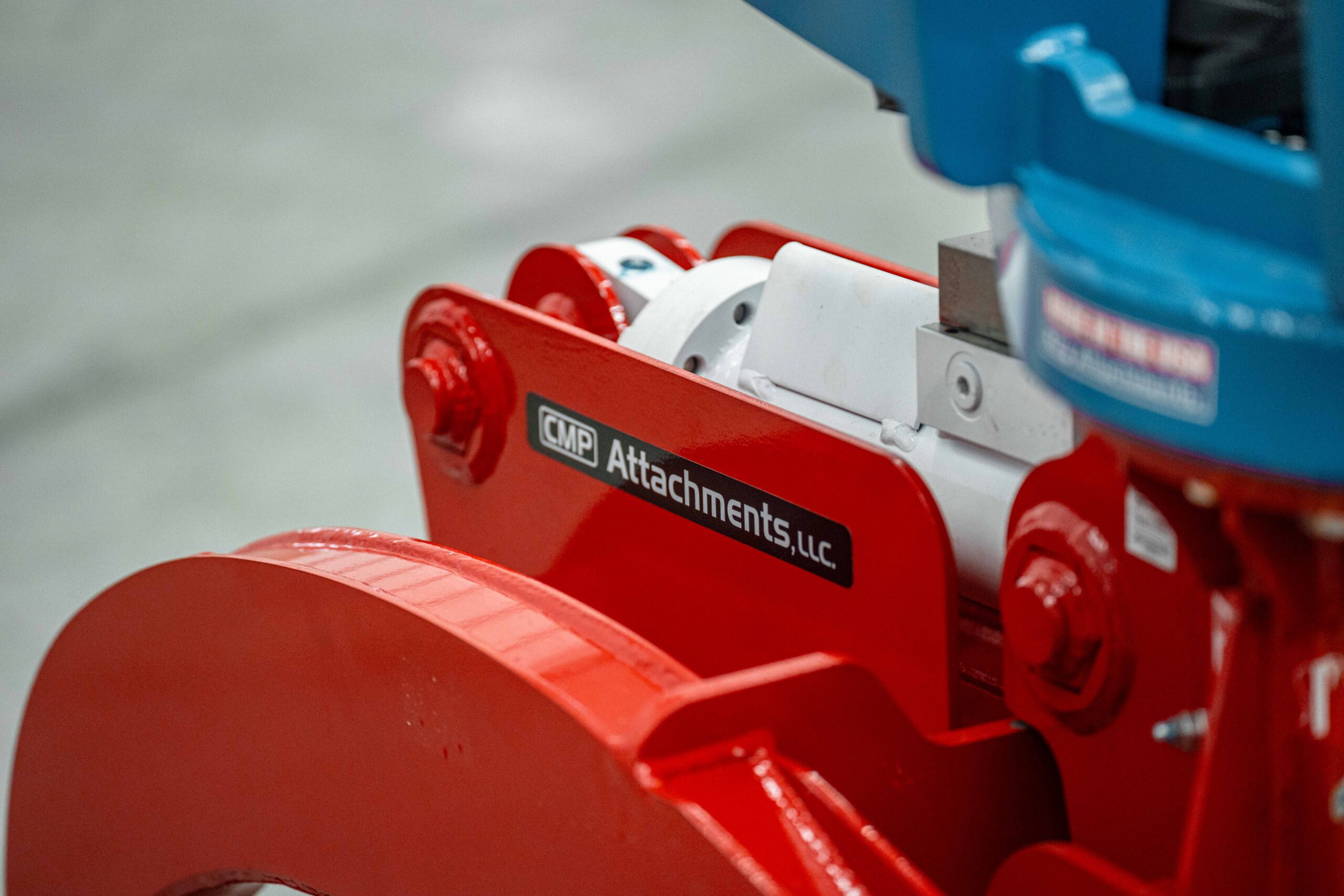 EXCAVATOR BYPASS HYDRA GRAPPLE - Schweitzer Farms and Sales
