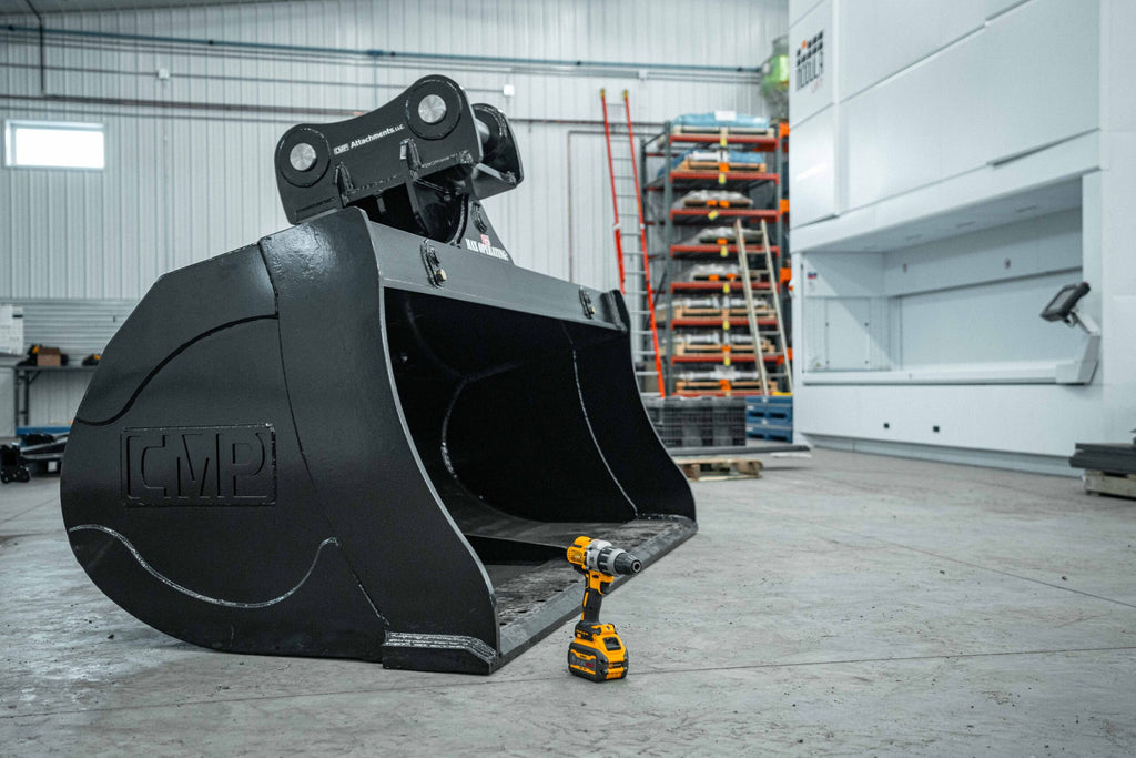 EXCAVATOR TILT BUCKET - Schweitzer Farms and Sales