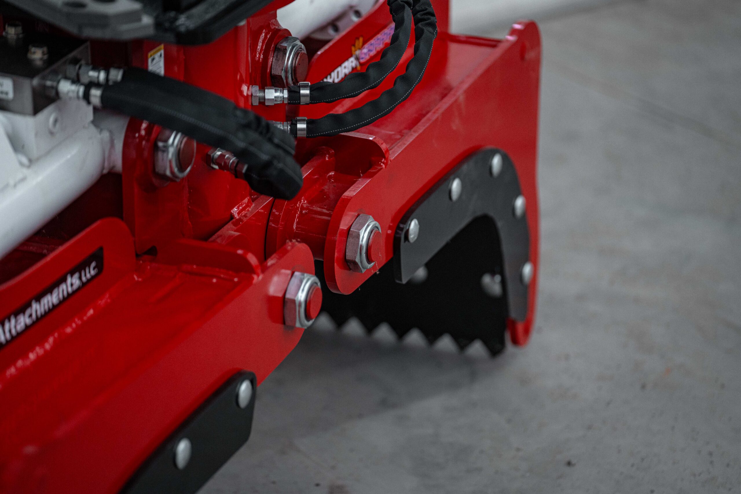 EXCAVATOR NON-ROTATE HYDRA GRAPPLE - Schweitzer Farms and Sales