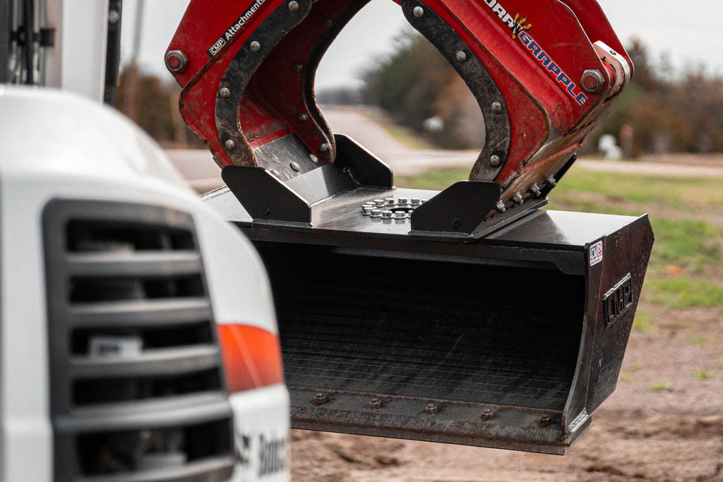 EXCAVATOR TALON GRAB MOUNT BUCKET - Schweitzer Farms and Sales