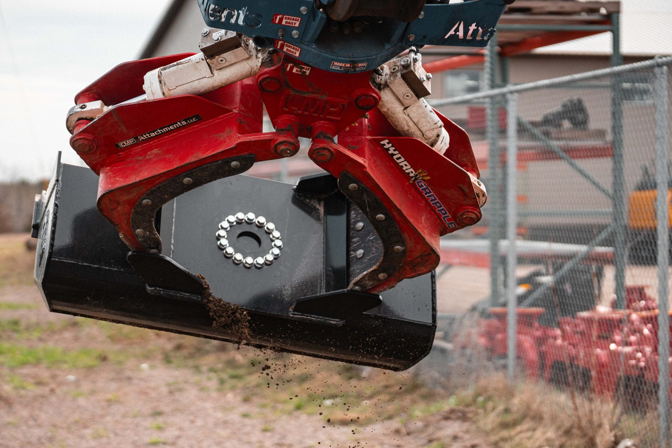 EXCAVATOR TALON GRAB MOUNT BUCKET - Schweitzer Farms and Sales