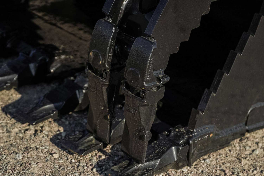 EXCAVATOR GRAPPLE BUCKET - Schweitzer Farms and Sales