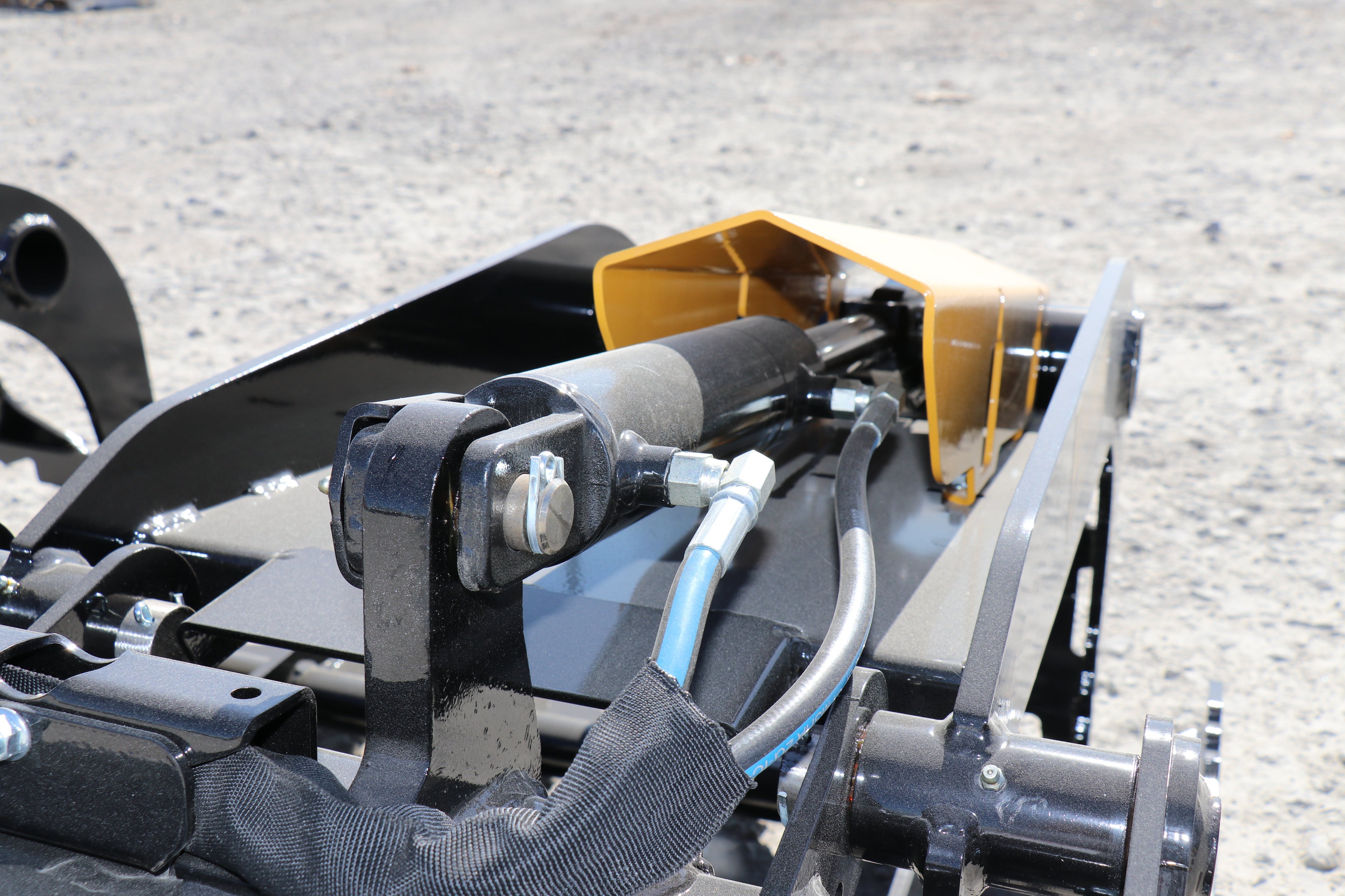90" BRUSH GRAPPLE WITH 4" NARROW SPACING CL FABRICATION