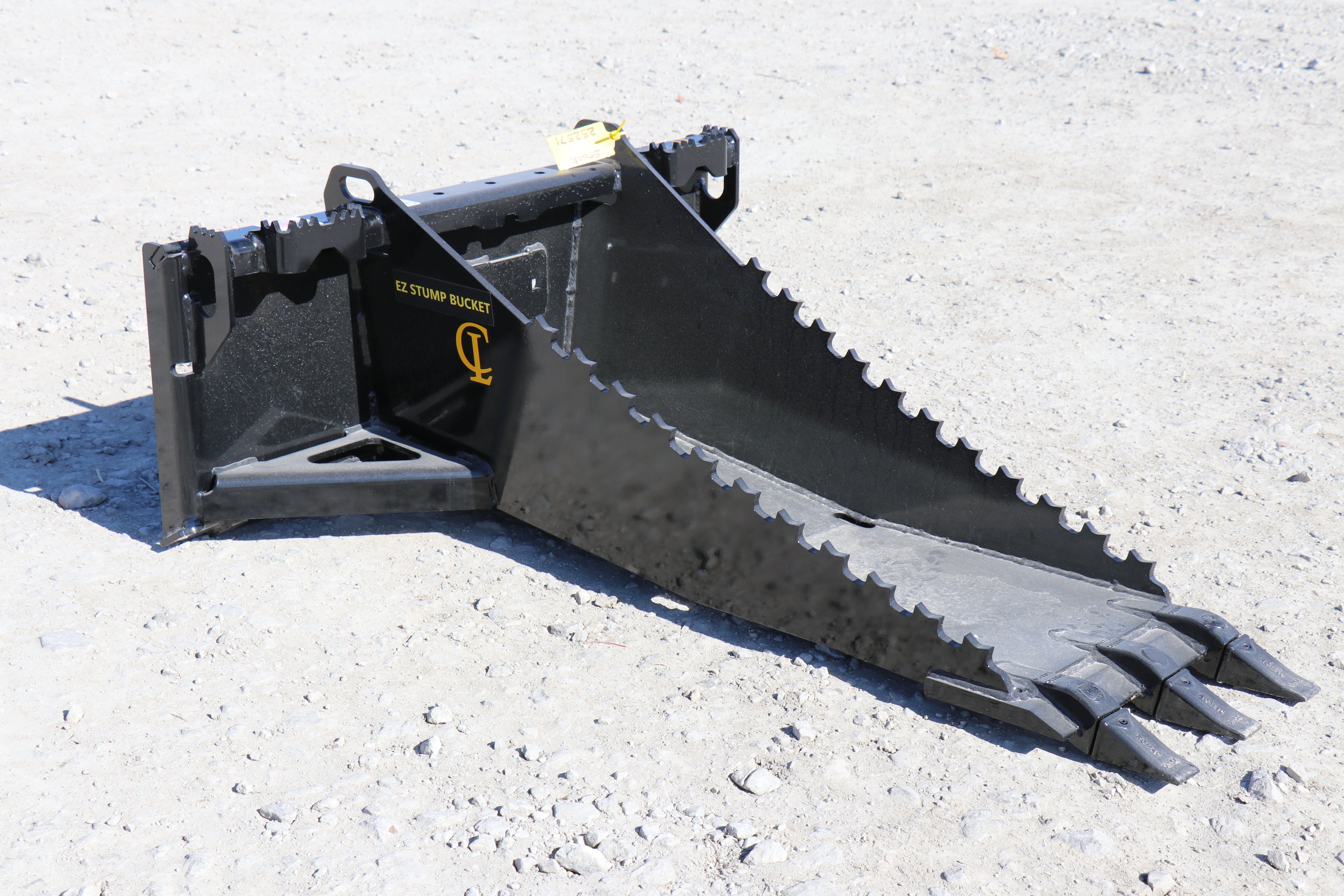 STUMP BUCKET WITH GRAPPLE CL FABRICATION
