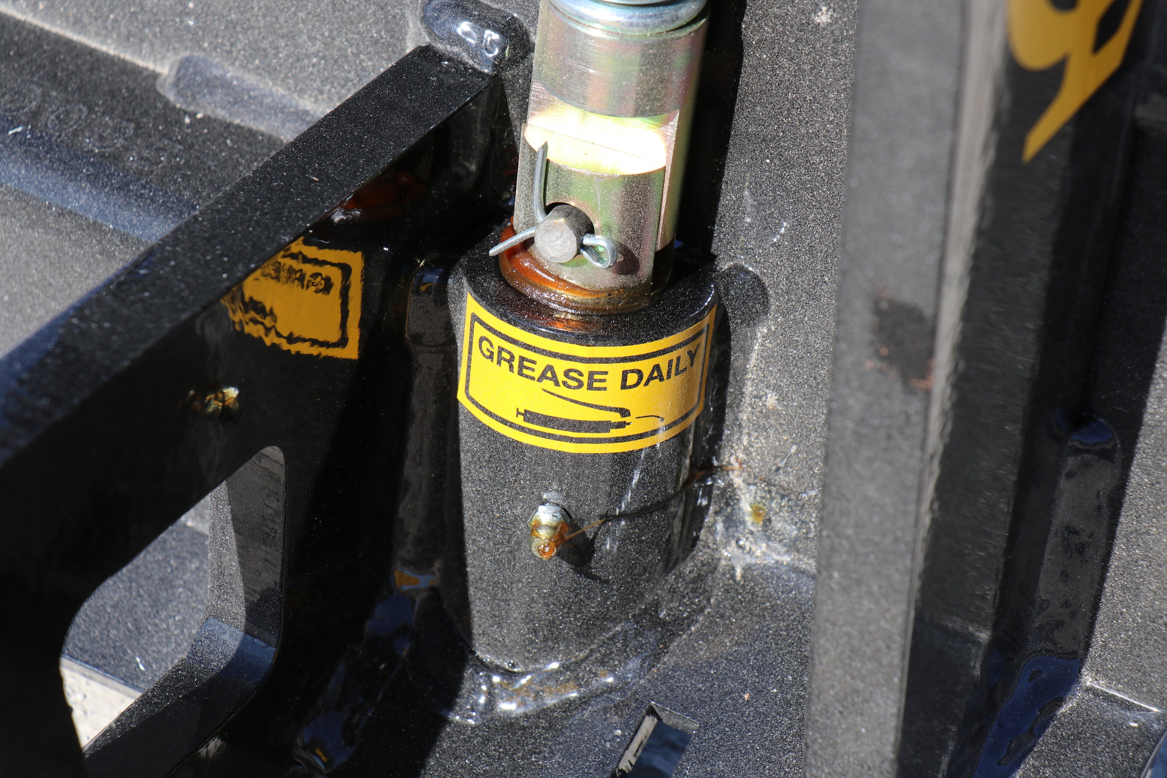 EURO/GLOBAL TO SKID STEER ADAPTER CL FABRICATION