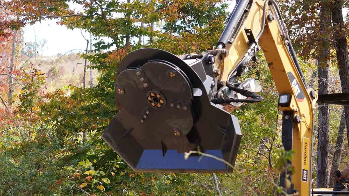 MINI EXCAVATOR TREE REAPER BRUSH CUTTER